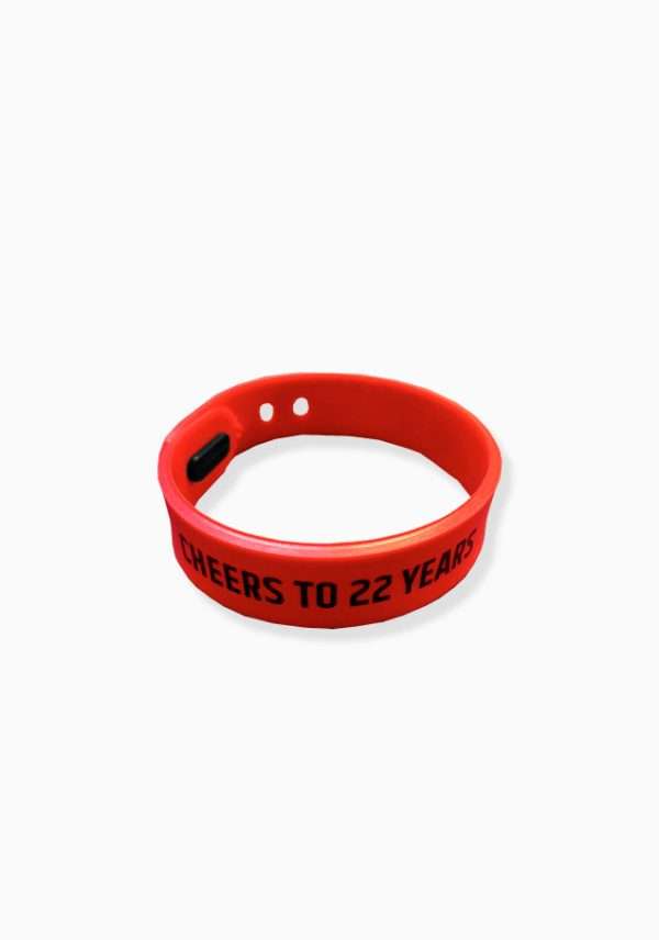 pulsera-cerrada-roja Pulsera abierta con broche